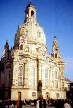DresdenFrauenkirche.jpg (47940 bytes)